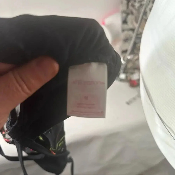 Xhilaration Floral Top - Picture 3 of 3